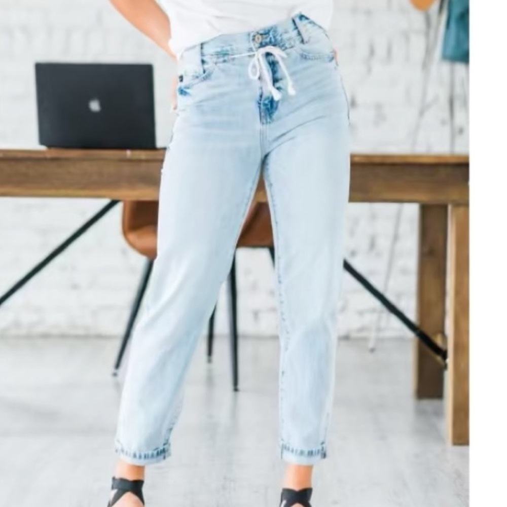 KanCan Relaxed Fit Lightwash Jeans